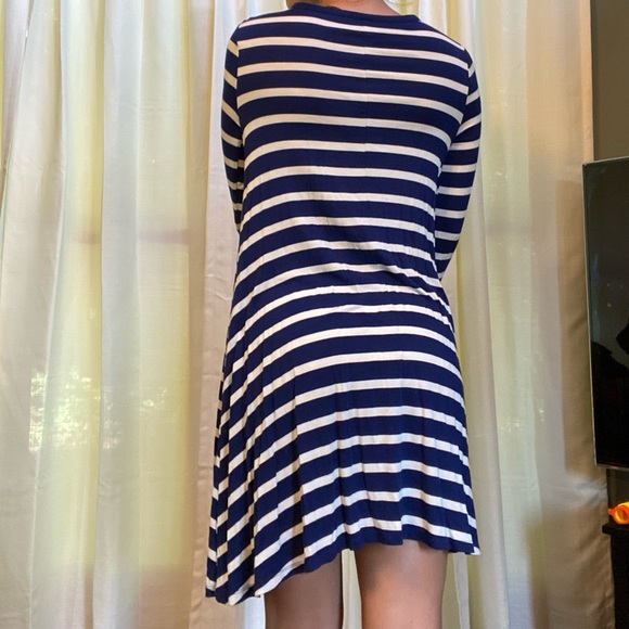 Medium old navy striped dress. - Picture 2 of 4